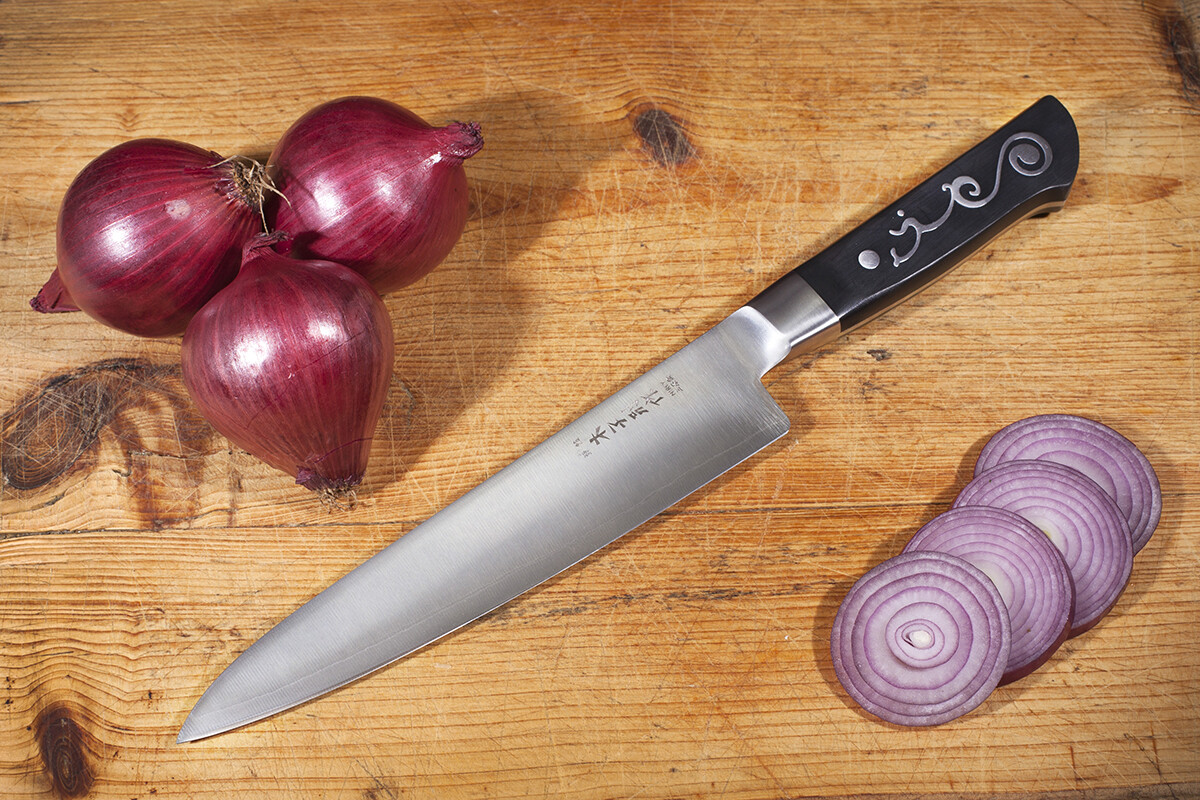 how to slice an onion